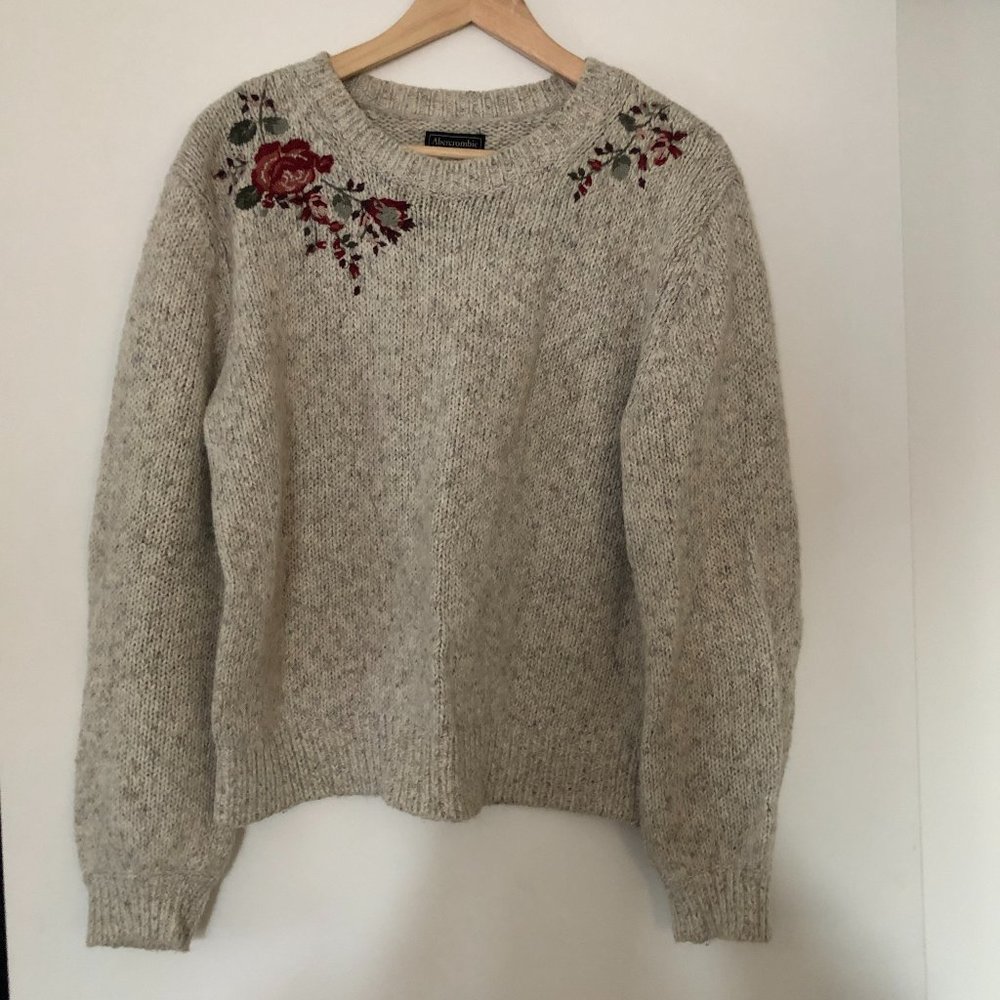 Abercrombie sweater w/flower detail
